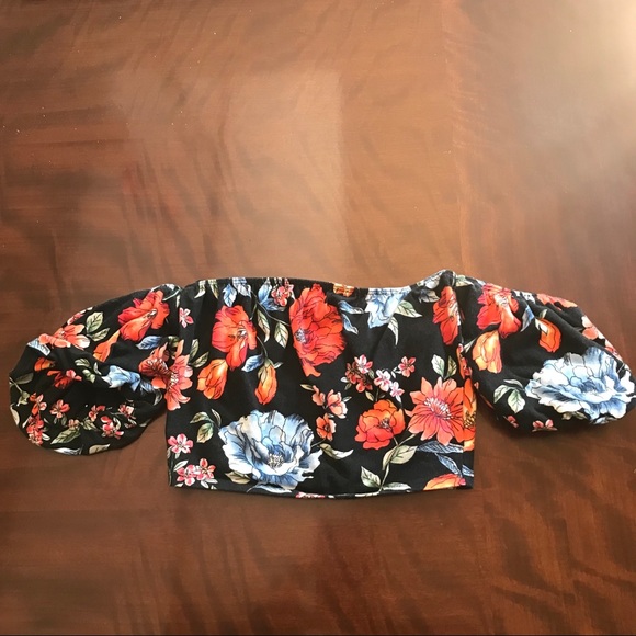 Forever 21 Off-the-Shoulder Crop Top - Small - Picture 5 of 5